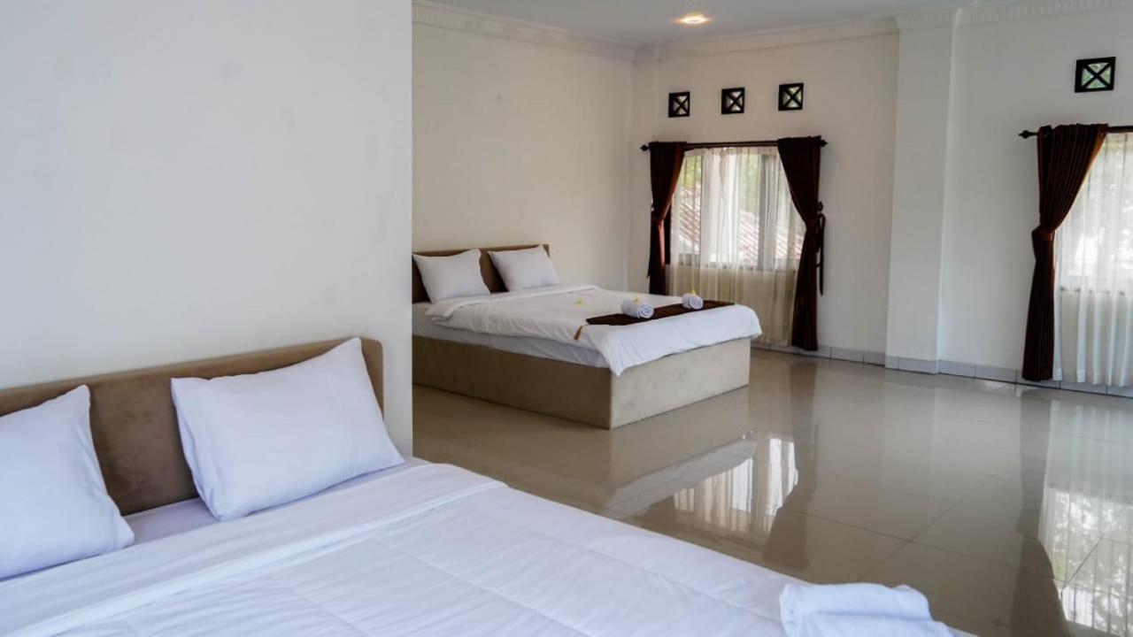 Hotel Pondok Putri Batukaras Luaran gambar