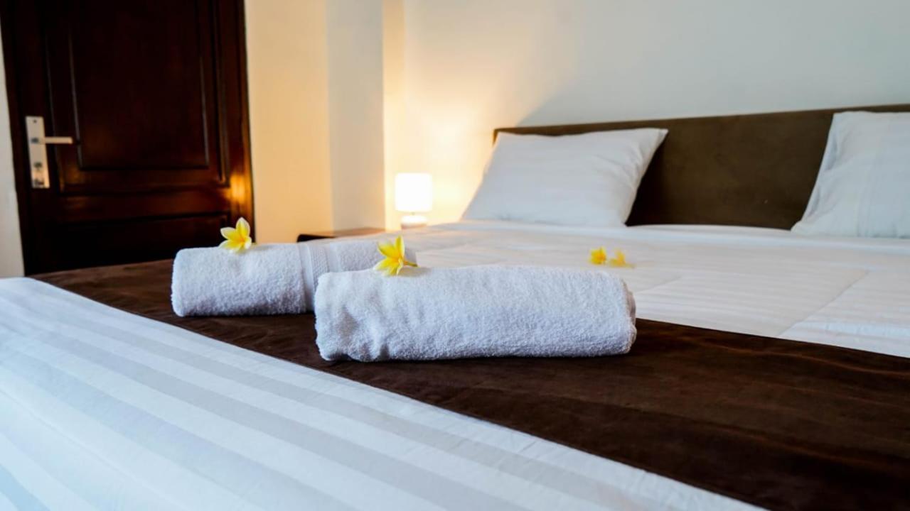 Hotel Pondok Putri Batukaras Luaran gambar