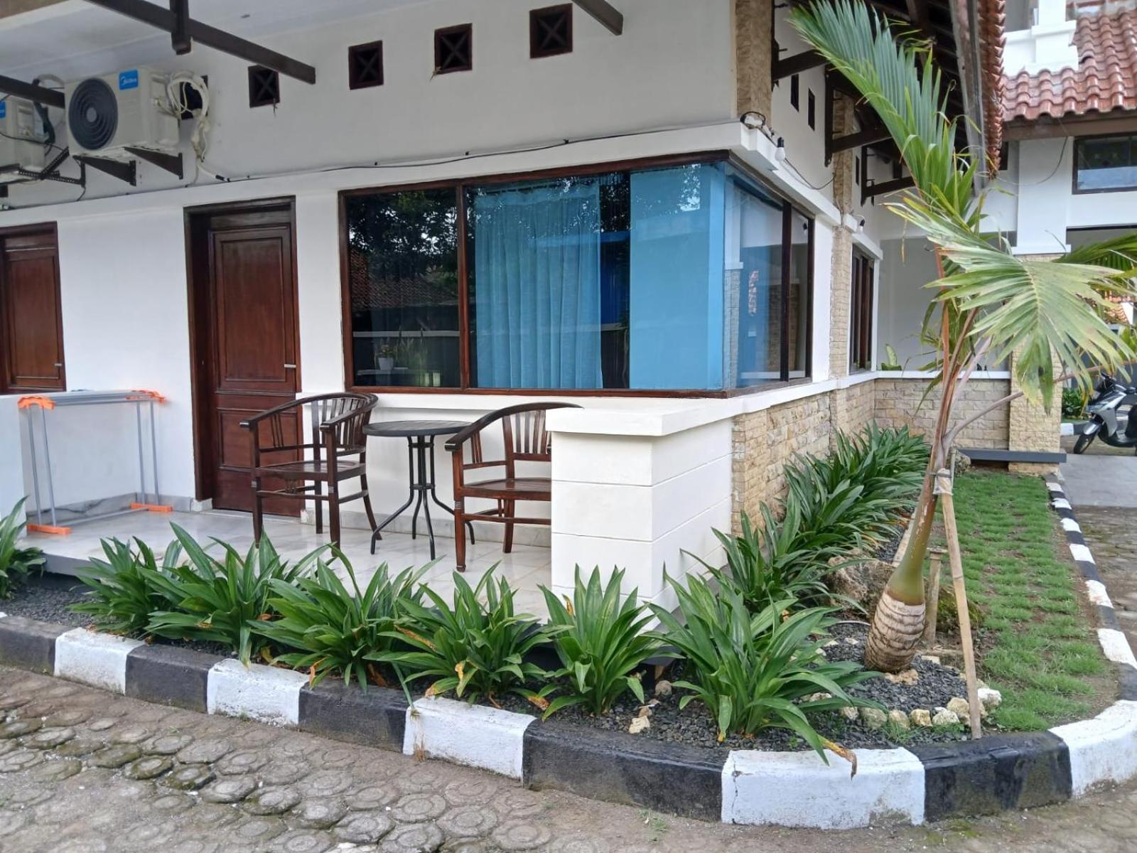 Hotel Pondok Putri Batukaras Luaran gambar