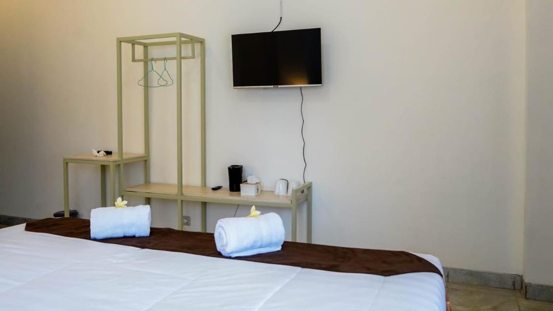 Hotel Pondok Putri Batukaras Luaran gambar
